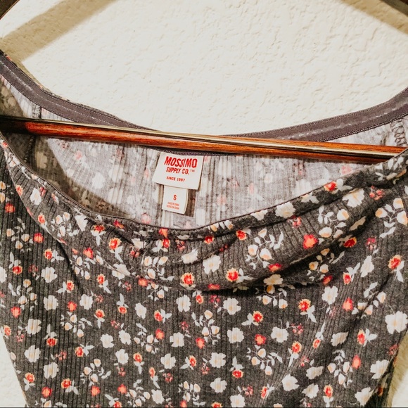 Floral Off the Shoulder Crop Top - Picture 4 of 4